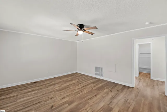 $1,250 | 107 Autumn Lane, Easley, SC 29642