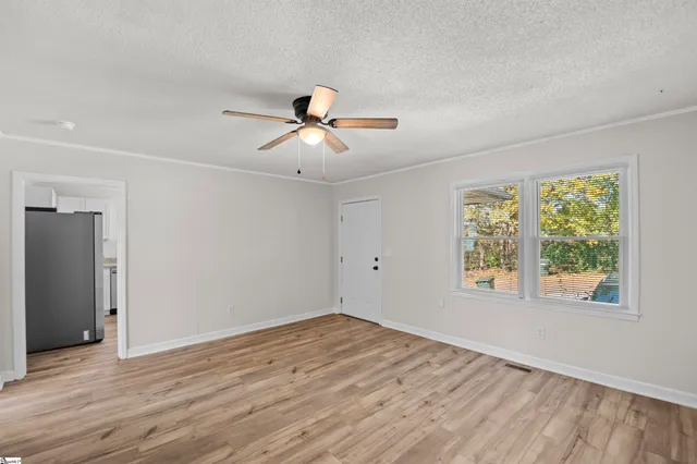 $1,250 | 107 Autumn Lane, Easley, SC 29642