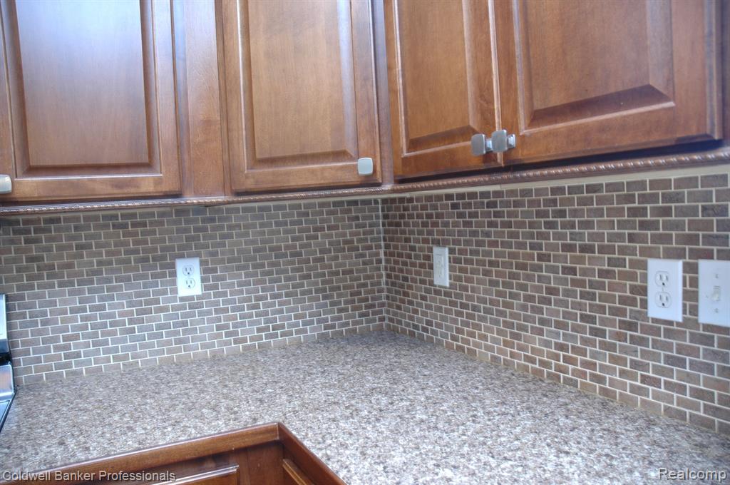 5417 Flushing Road Flushing, MI 48433 - Photo 32 of 63