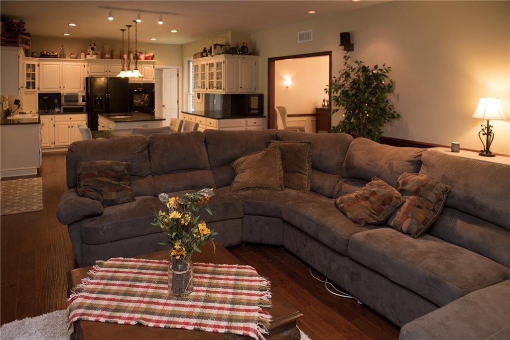 1160 Harvard Road Pittsburgh, PA 15205 - Photo 3 of 25 Gallery Image 3