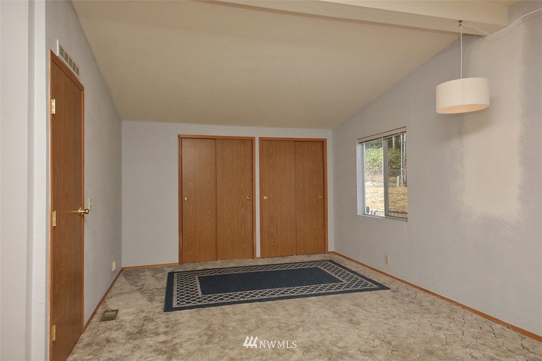 4726 Deer Lake Road Clinton, WA 98236 - Photo 16 of 23 Gallery Image 16