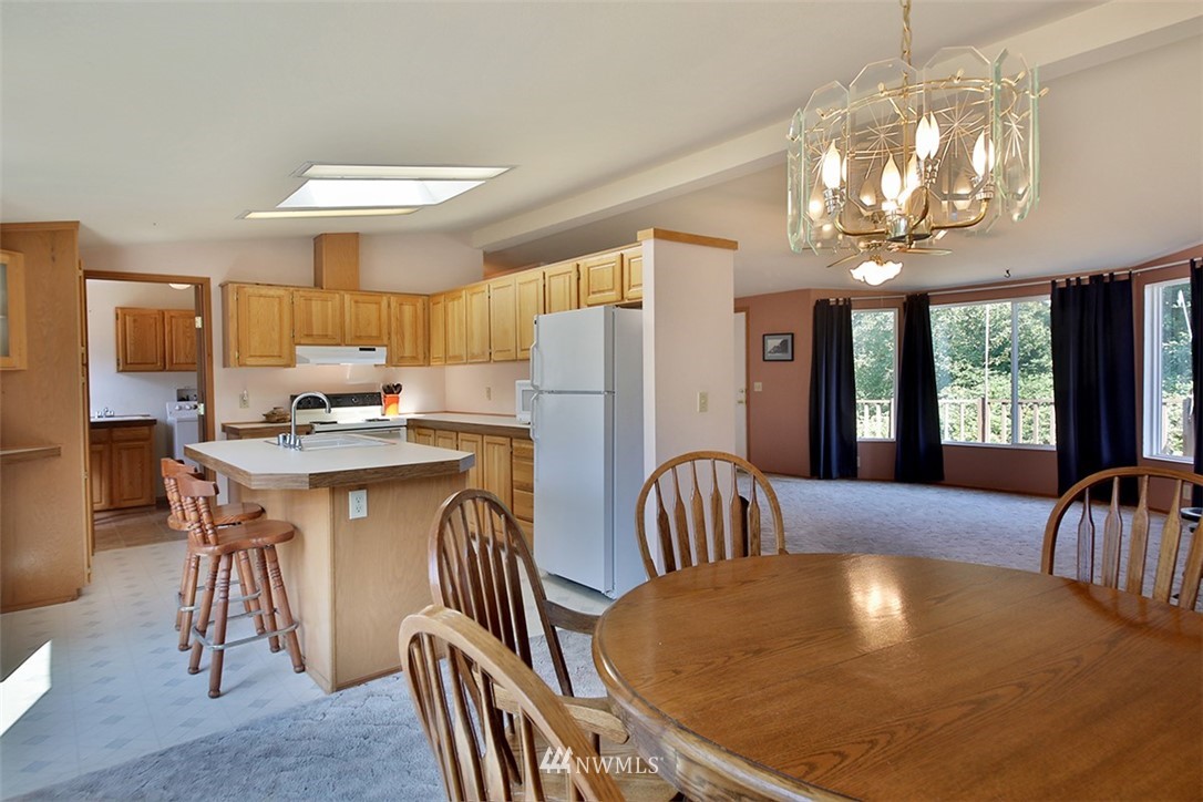 4726 Deer Lake Road Clinton, WA 98236 - Photo 8 of 23 Gallery Image 8
