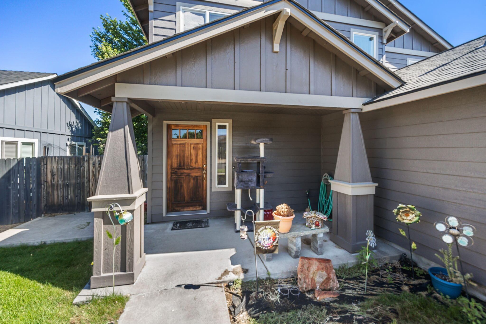 3060 Yellow Ribbon Drive Bend, OR 97701 - Photo 4 of 31 2023_07_14_3060_yellow_ribbon_dr-5