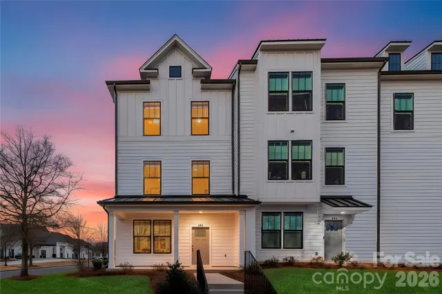 $499,000 | 604 District Court, Fort Mill, SC 29708