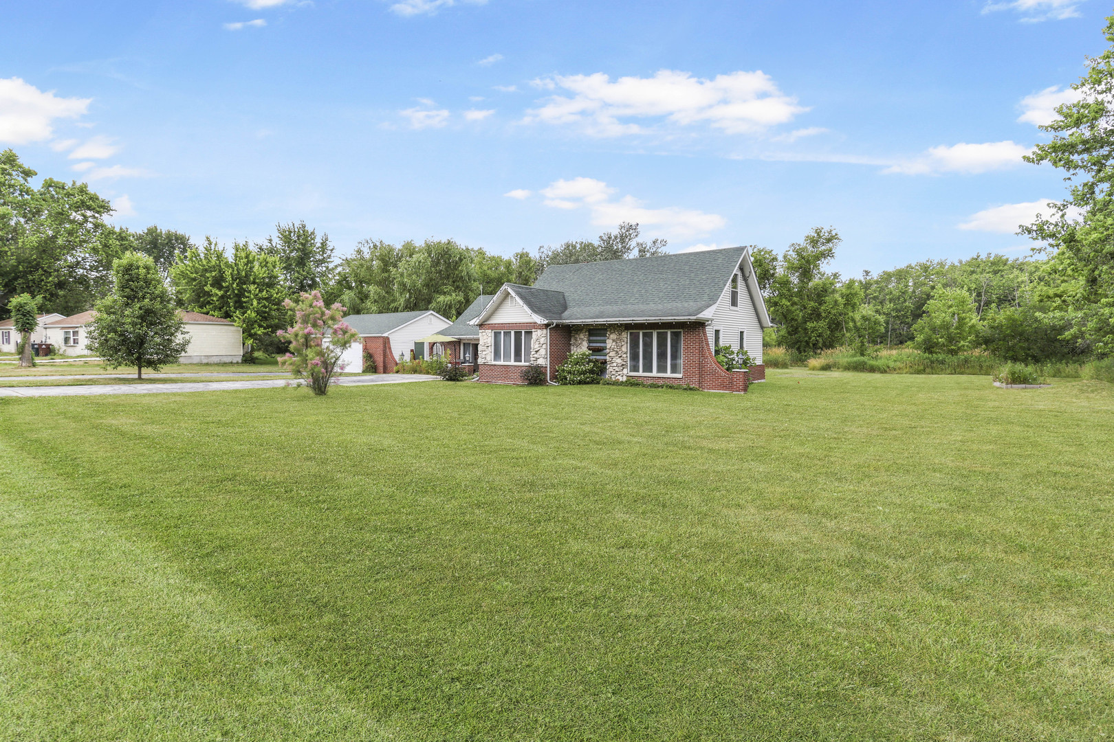 23844 South Loomis Street Crete, IL 60417 - Photo 1 of 20 Gallery Image 1