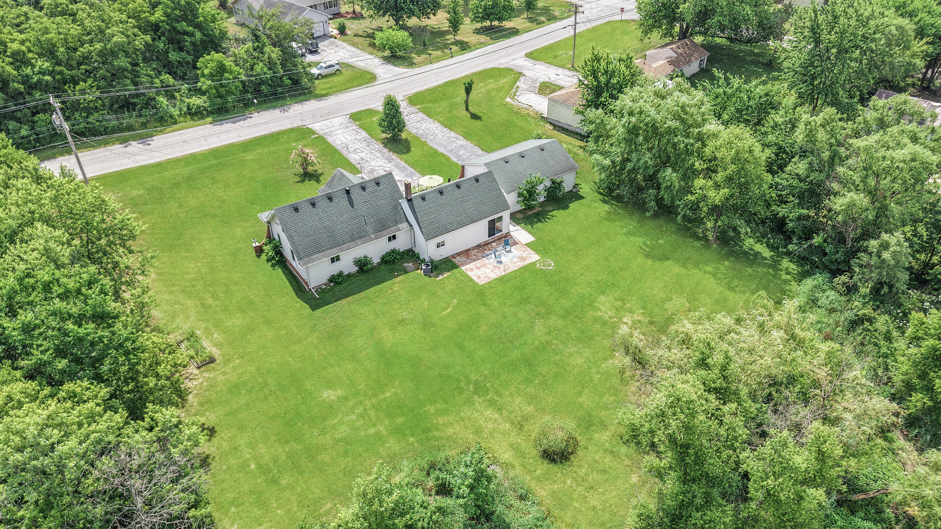 23844 South Loomis Street Crete, IL 60417 - Photo 15 of 20 Gallery Image 15