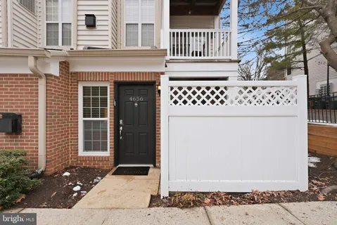 $325,000 | 4656 Lawton Way, Alexandria, VA 22311