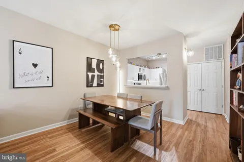 $325,000 | 4656 Lawton Way, Alexandria, VA 22311