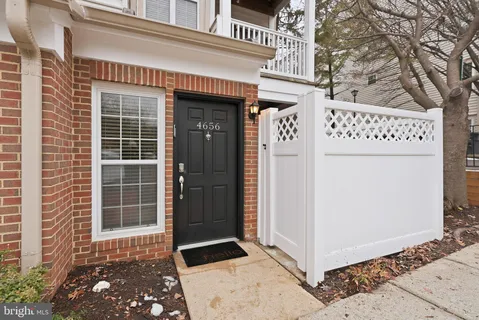$325,000 | 4656 Lawton Way, Alexandria, VA 22311