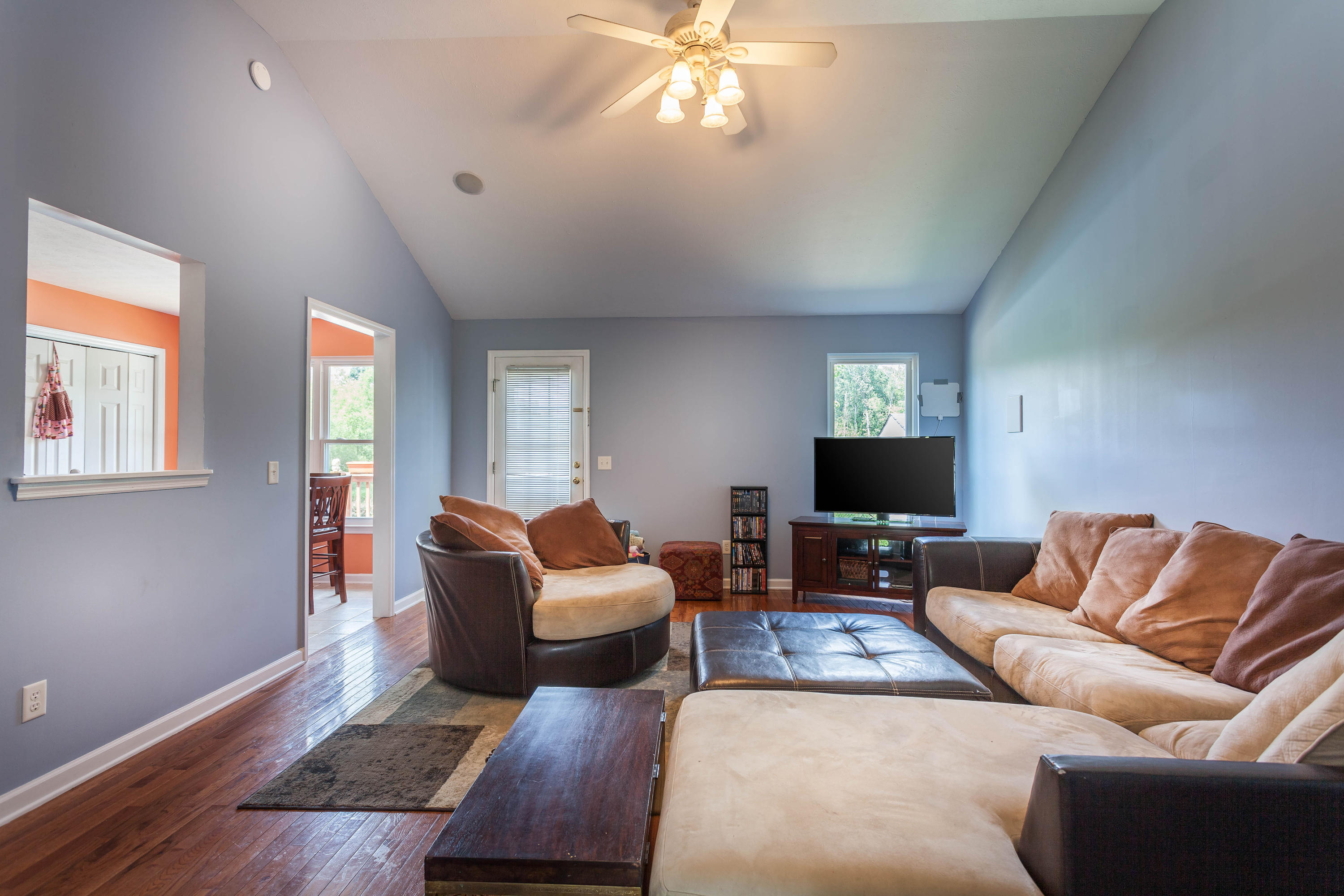 1642 Yates Springs Road Ringgold, GA 30736 - Photo 7 of 16 Living Room