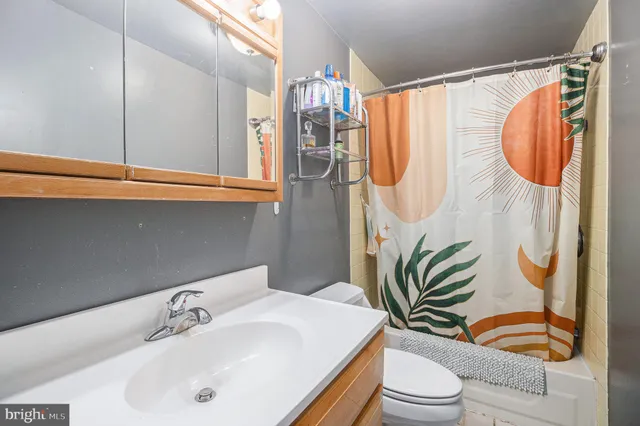 $425,000 | 7710 Queen Street, Glenside, PA 19038