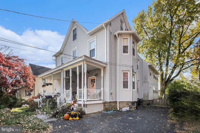 $425,000 | 7710 Queen Street, Glenside, PA 19038