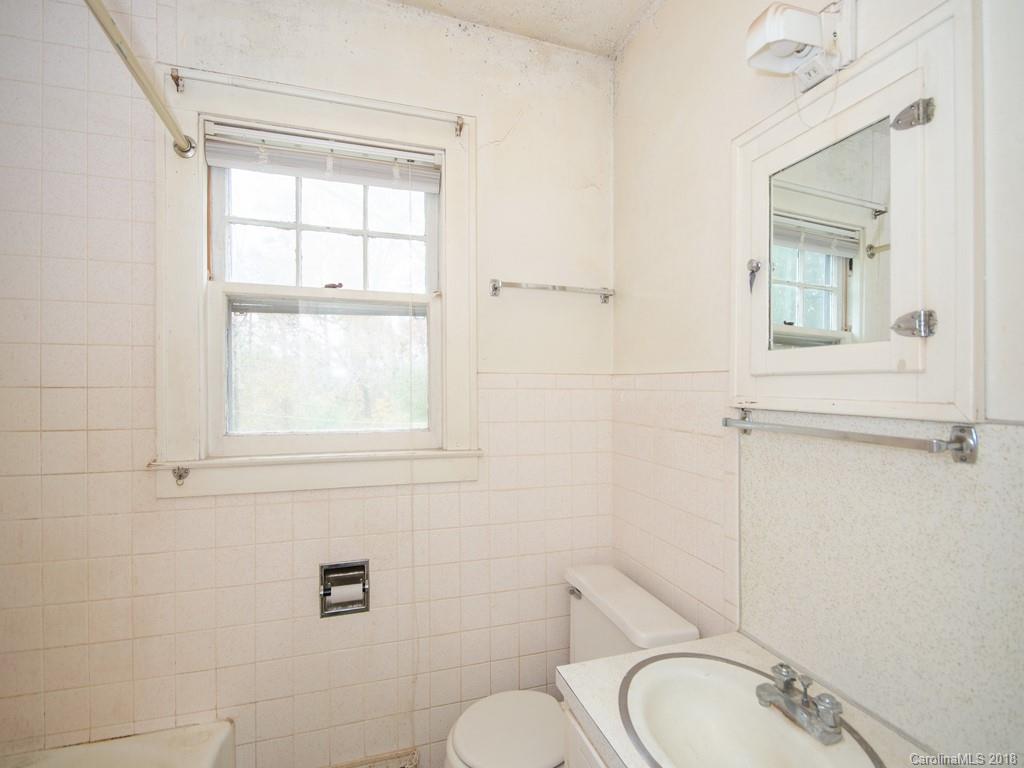 151 Hookers Gap Road Candler, NC 28715 - Photo 9 of 24 Gallery Image 9
