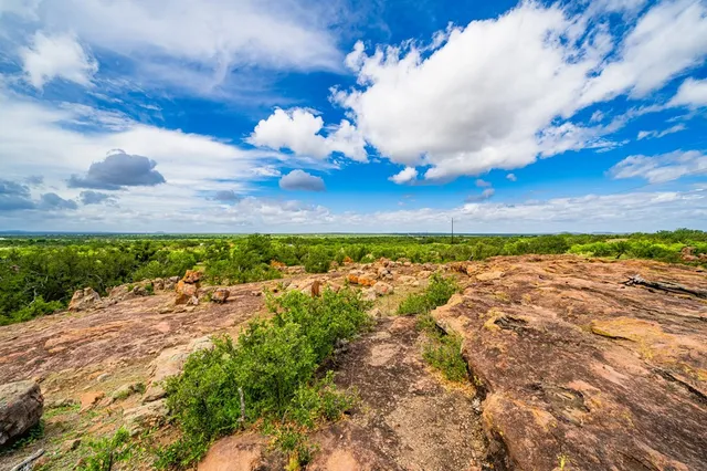 $1,100,000 | 8475 West W Highway, Llano, TX 78643