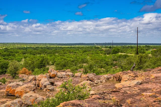 $1,100,000 | 8475 West W Highway, Llano, TX 78643