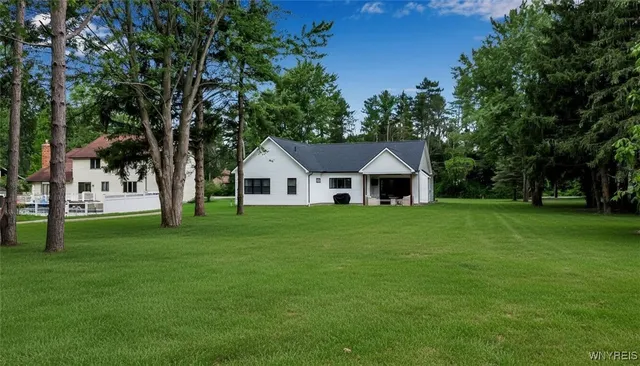 $850,000 | 809 Casey Road, Amherst, NY 14051