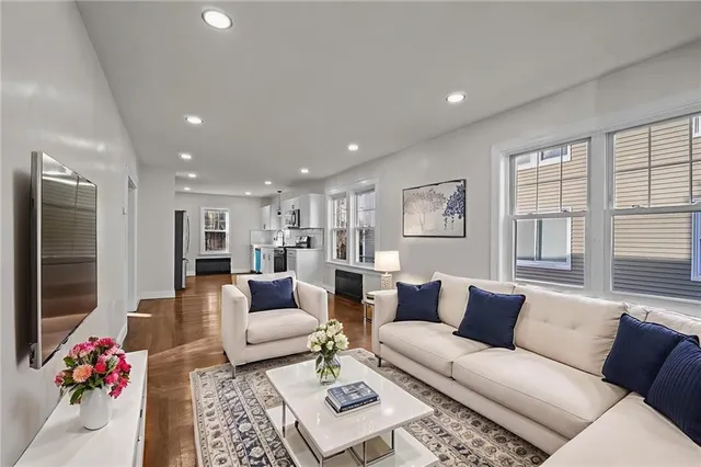 $389,999 | 293 Webster Avenue, Cranston, RI 02909