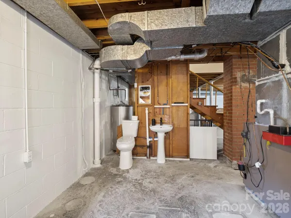a view of a indoor garage
