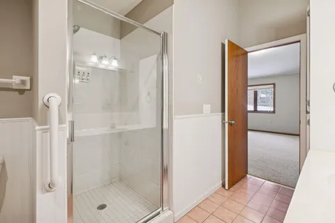 $315,000 | 805 Southcross Drive East, Burnsville, MN 55306