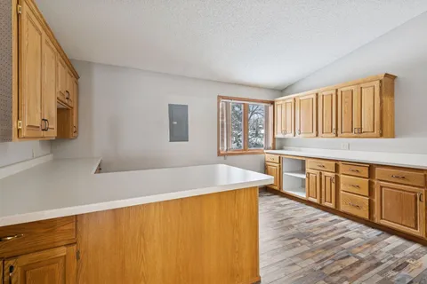 $315,000 | 805 Southcross Drive East, Burnsville, MN 55306