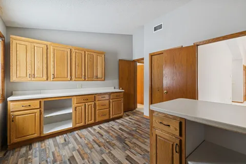 $315,000 | 805 Southcross Drive East, Burnsville, MN 55306