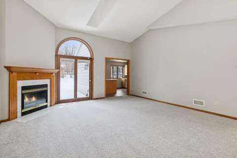 $305,000 | 805 Southcross Drive East, Burnsville, MN 55306