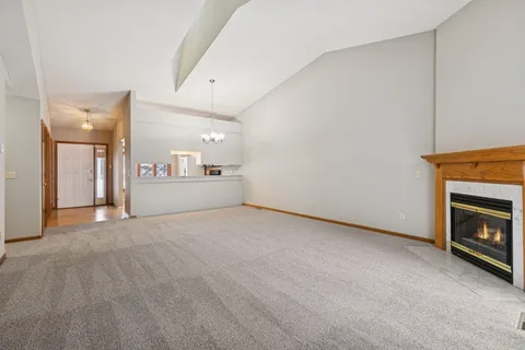 $305,000 | 805 Southcross Drive East, Burnsville, MN 55306