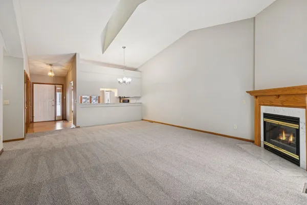$305,000 | 805 Southcross Drive East, Burnsville, MN 55306