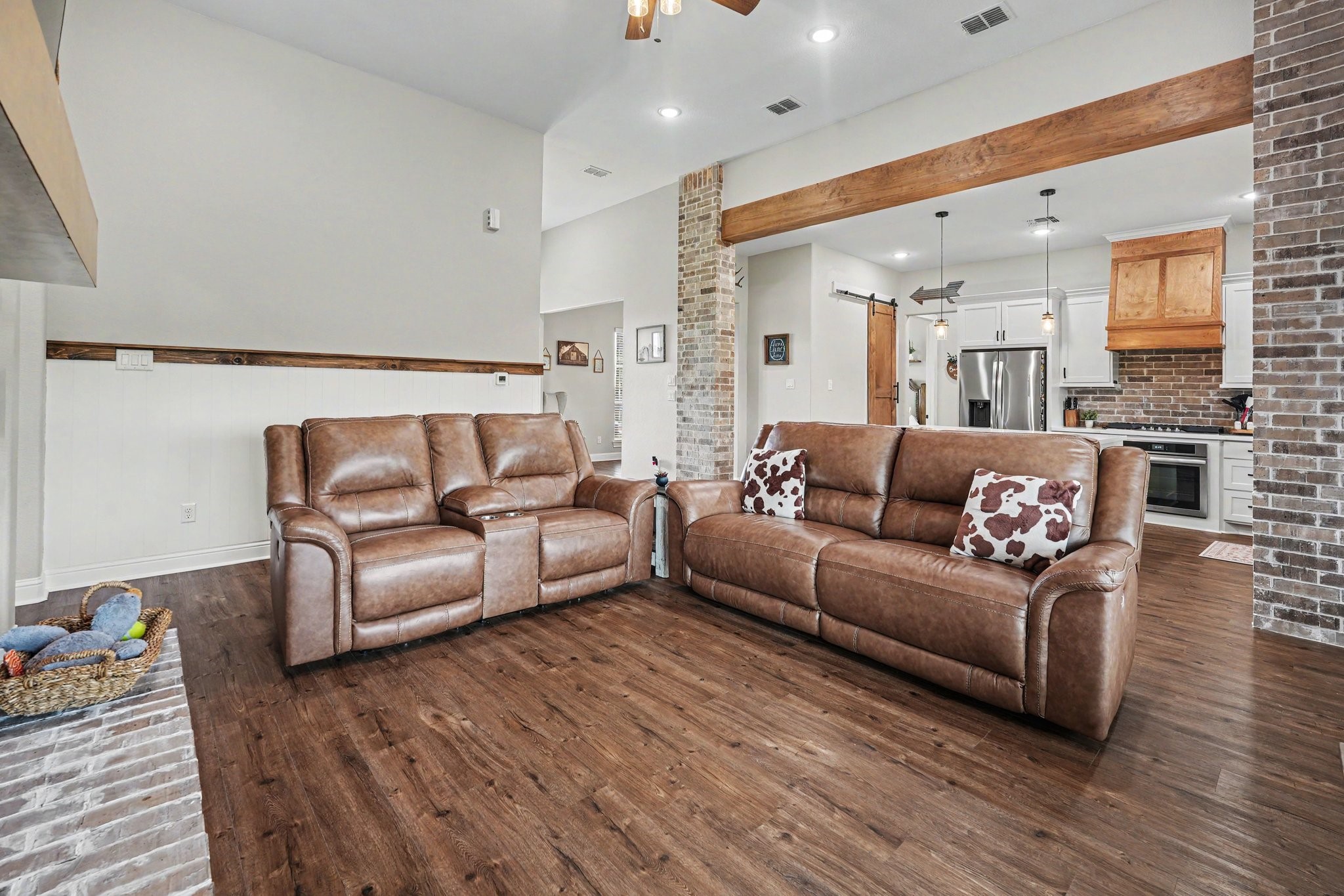 184 Randi Road Bellville, TX 77418 - Photo 9 of 26 Gallery Image 9