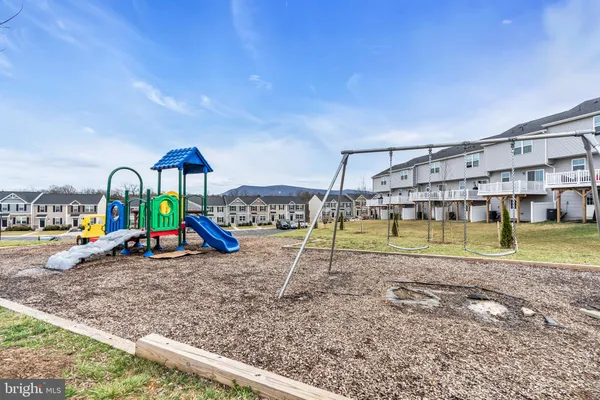 $299,990 | 307 Williams Street, Strasburg, VA 22657