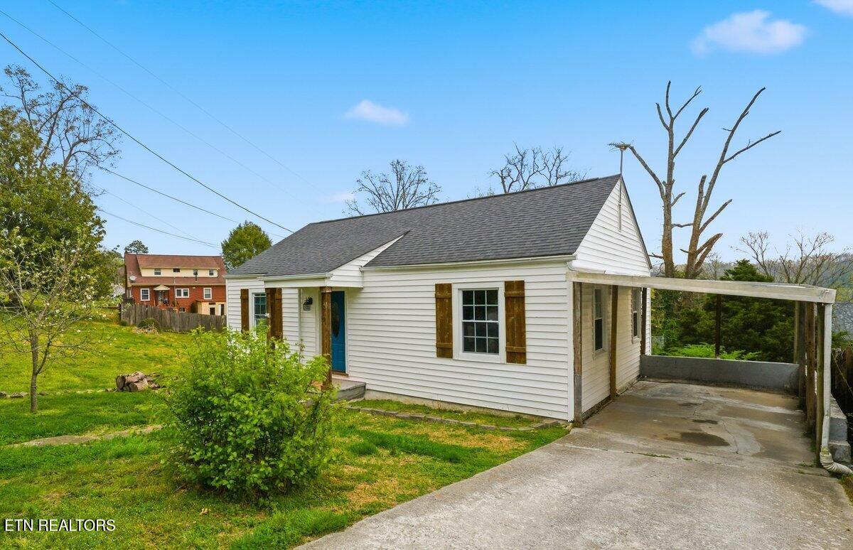 219 Pine Street Clinton, TN 37716 - Photo 2 of 23 Exterior 2 (6)