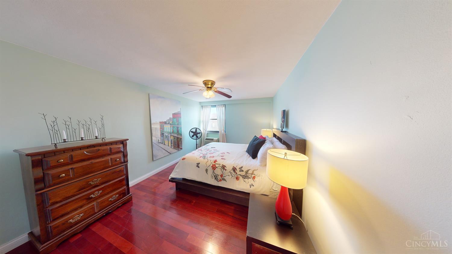 1815 William Howard Taft Road, Unit 903 Cincinnati, OH 45206 - Photo 23 of 29