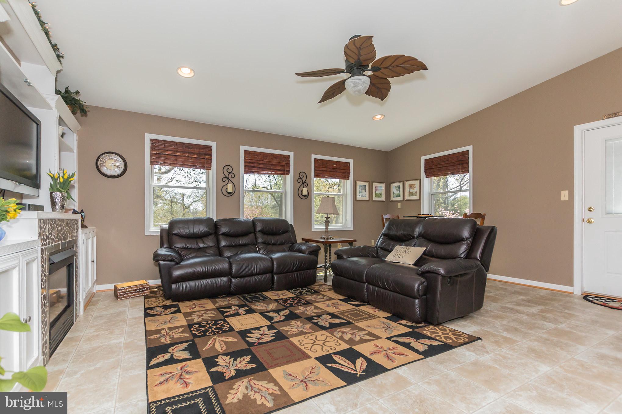 916 Snure Road Silver Spring, MD 20901 - Photo 12 of 30 Spacious Family Room opens to Deck