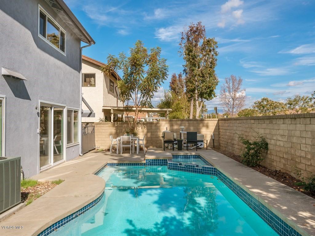 23446 Vía Barra Valencia, CA 91355 - Photo 24 of 42 a view of a chairs and table in the balcony
