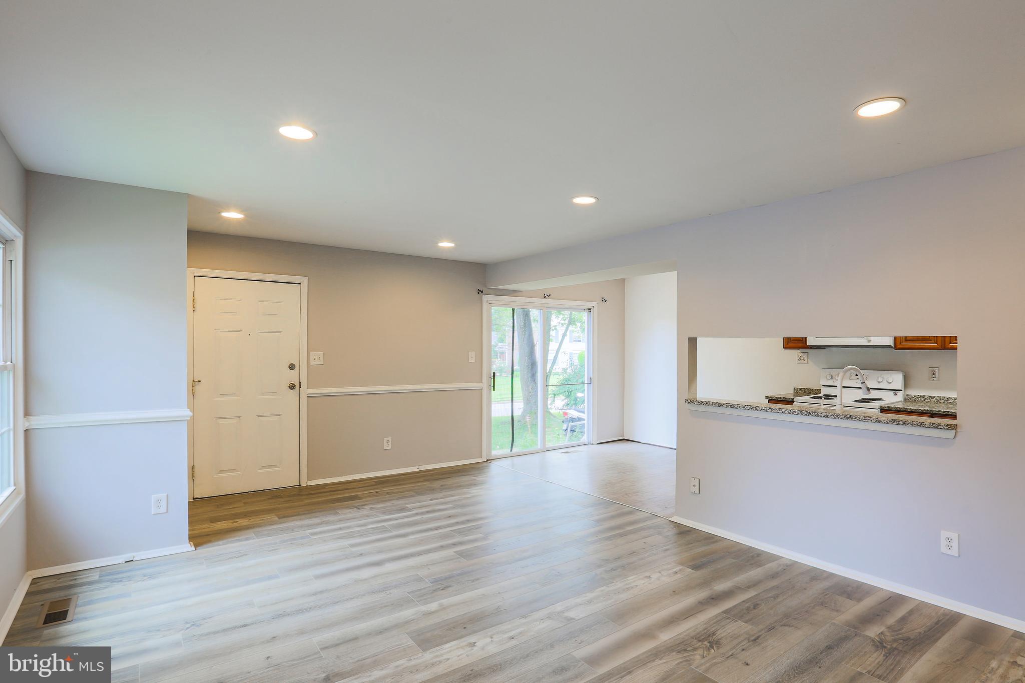 4 Ridgelawn Road, Unit B Reisterstown, MD 21136 - Photo 5 of 21 Gallery Image 5