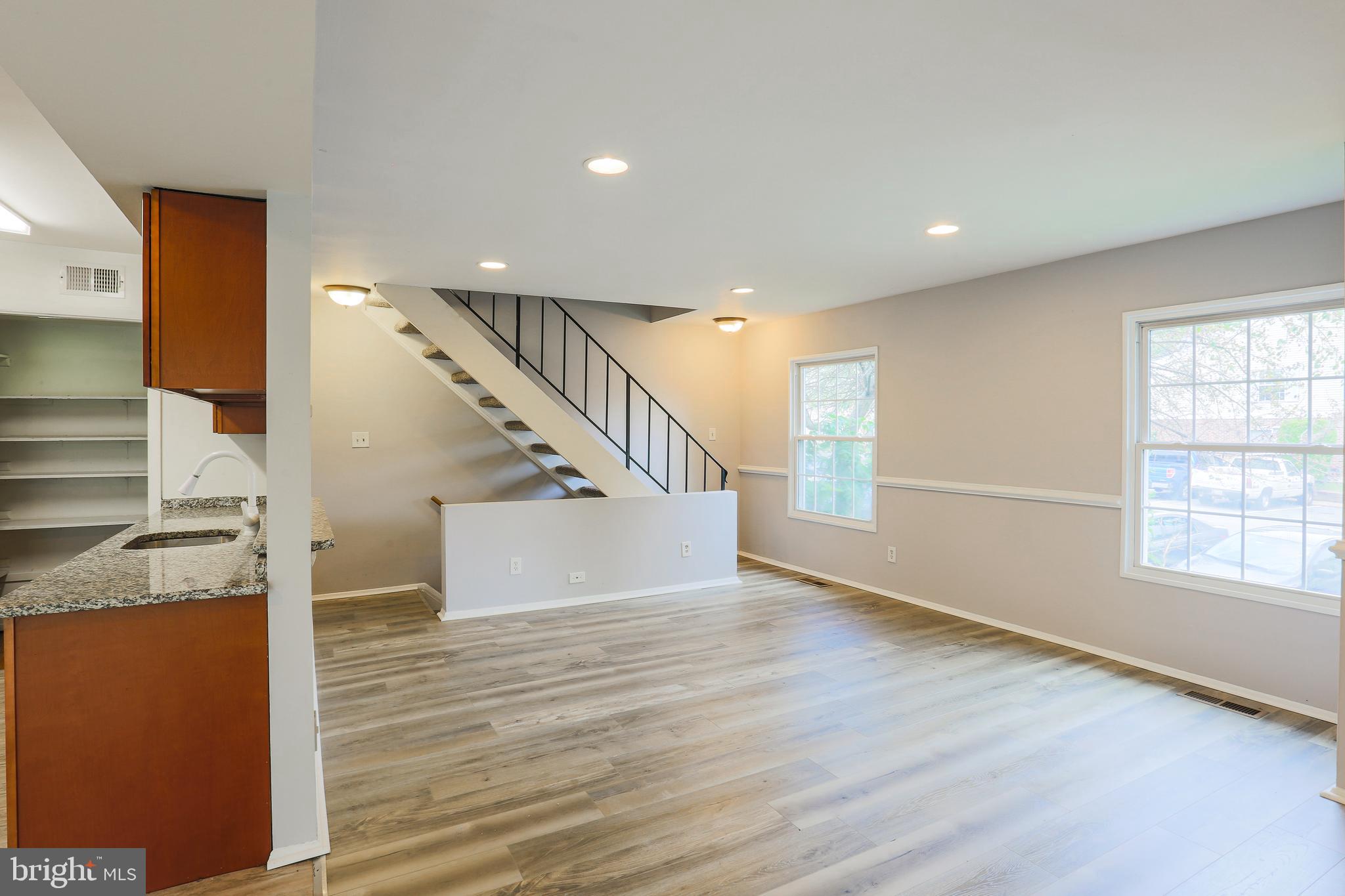 4 Ridgelawn Road, Unit B Reisterstown, MD 21136 - Photo 7 of 21 Gallery Image 7