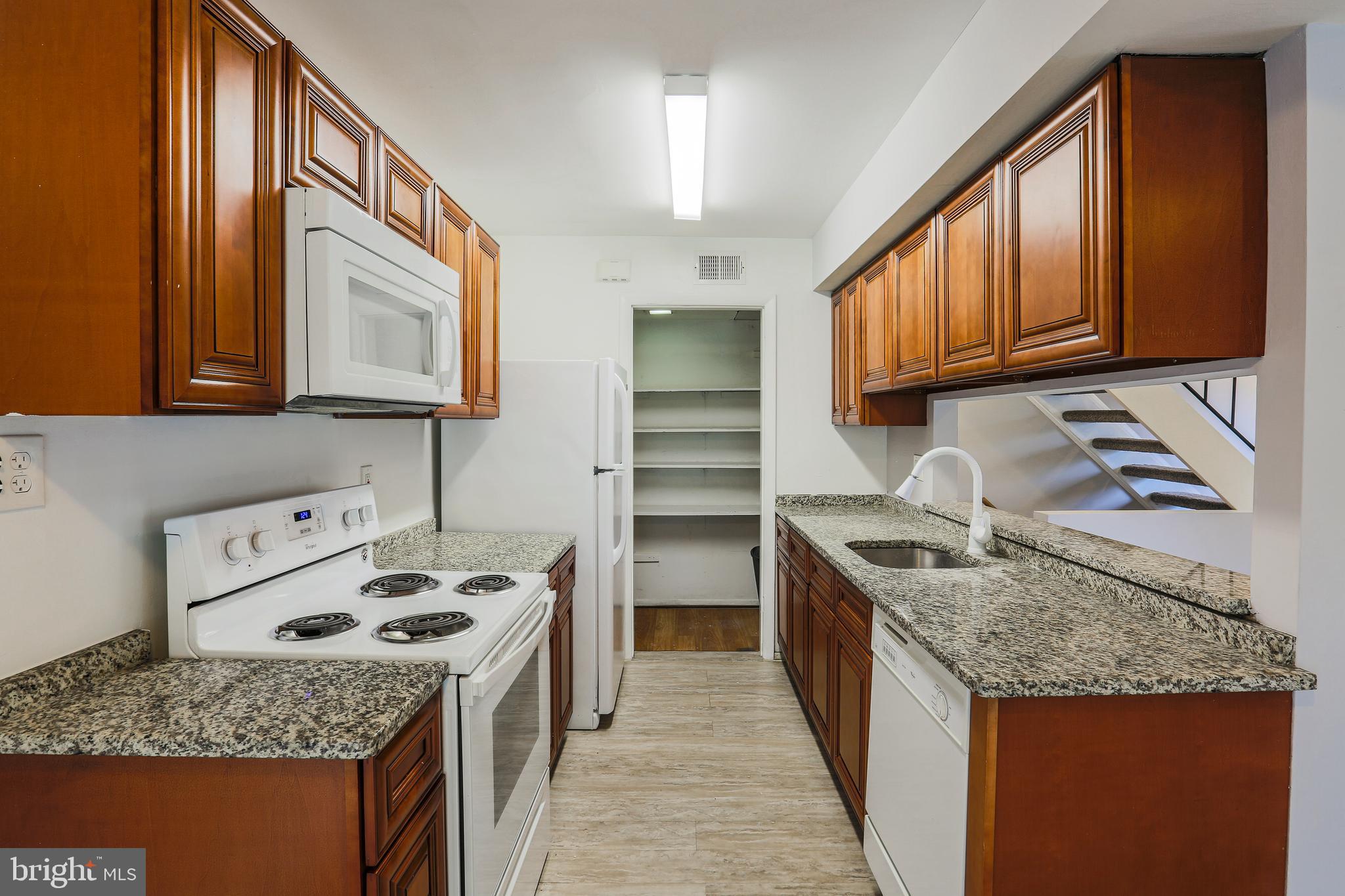 4 Ridgelawn Road, Unit B Reisterstown, MD 21136 - Photo 10 of 21 Gallery Image 10