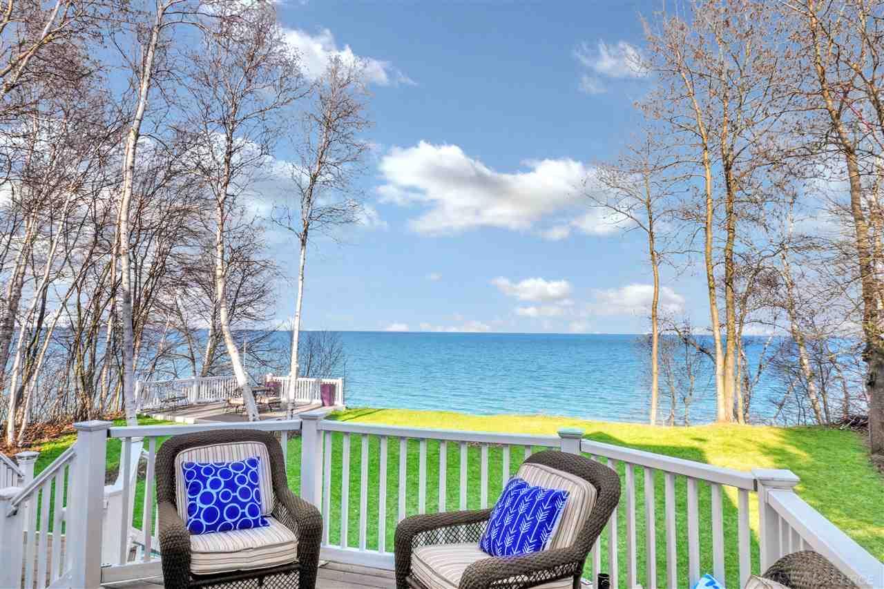 7550 Lakeshore Road Palms, MI 48465 - Photo 17 of 44 50040163-16.JPG