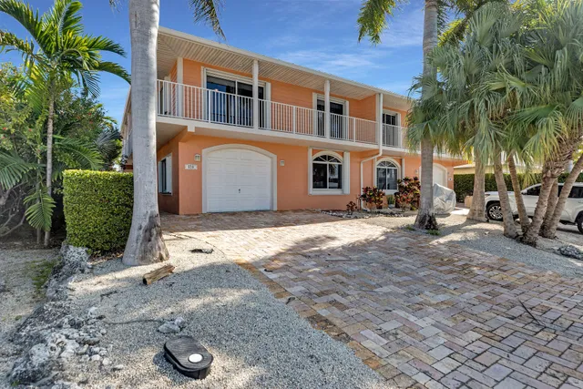 $1,650,000 | 570 9th Street, Key Colony Beach, FL 33051