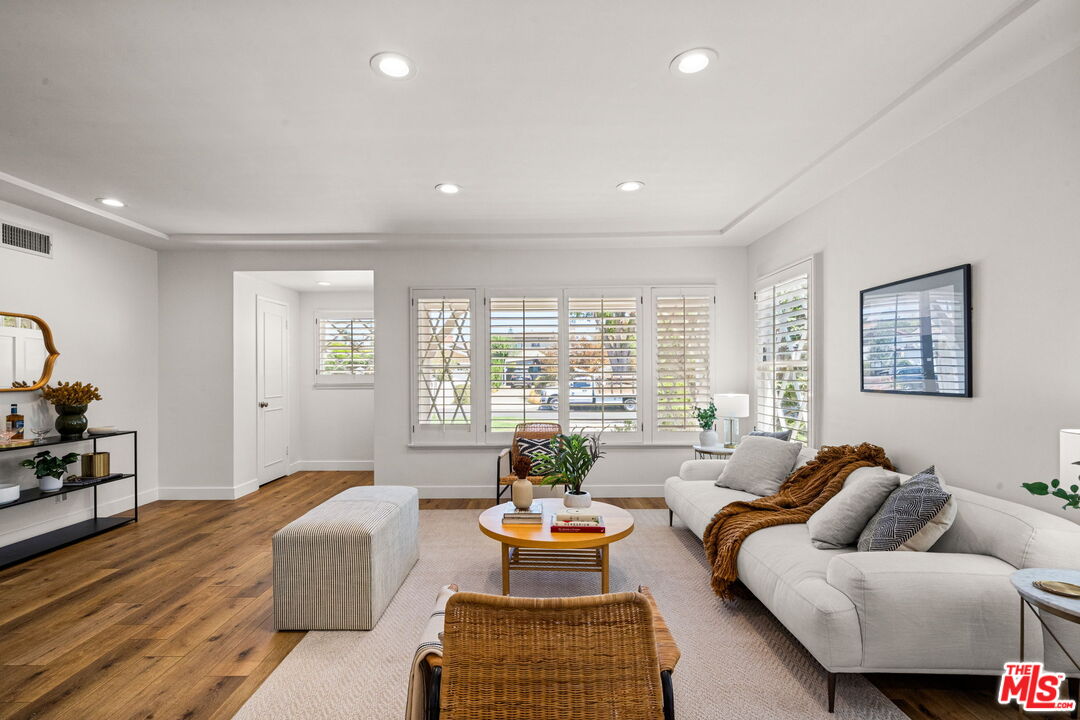 3433 Wade Street Los Angeles, CA 90066 - Photo 7 of 28