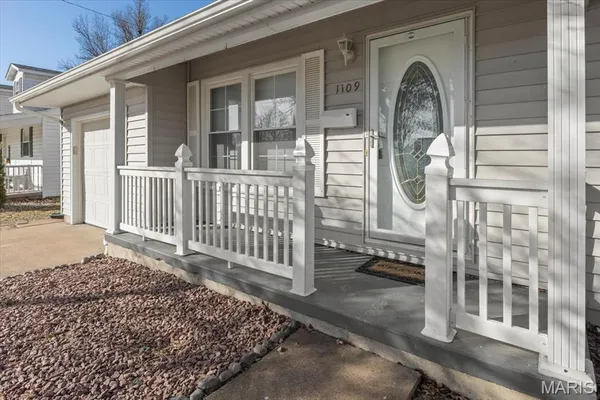 $259,000 | 1109 Stone Street, Red Bud, IL 62278