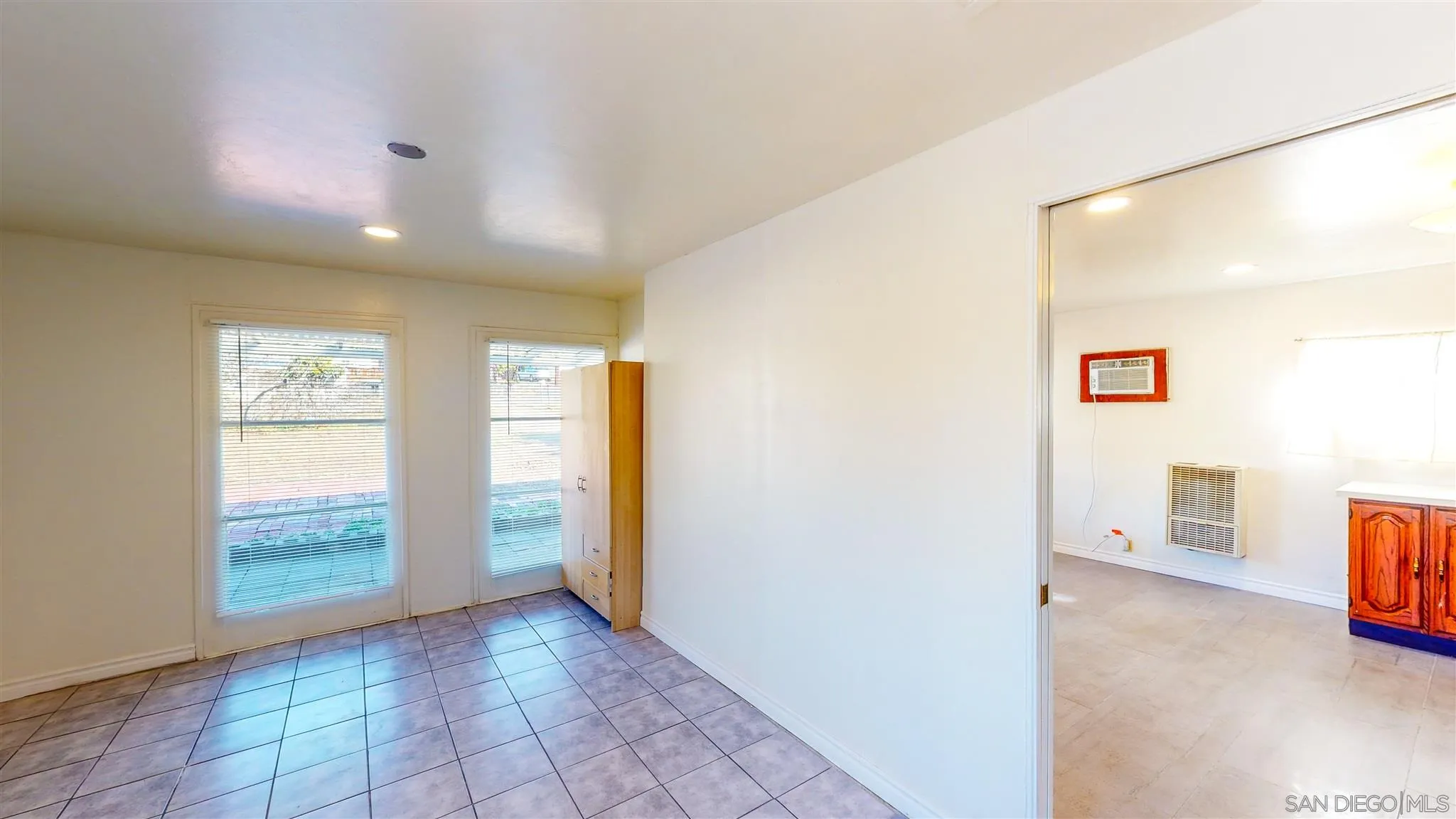 9957 Sierra Madre Road Spring Valley, CA 91977 - Photo 40 of 46 a view of entryway with window