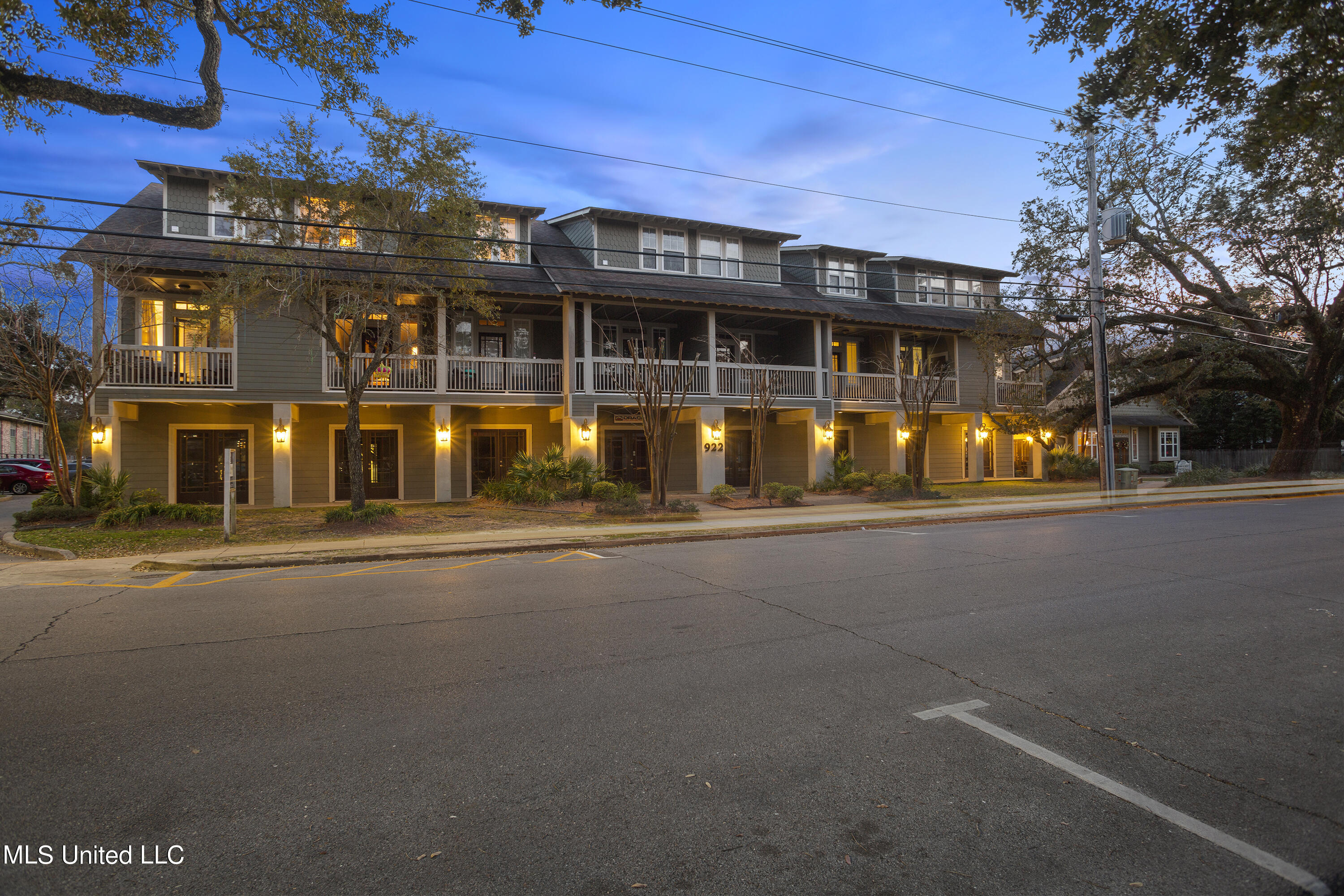 922 Porter Avenue, Unit 216 Ocean Springs, MS 39564 - Photo 1 of 33 001