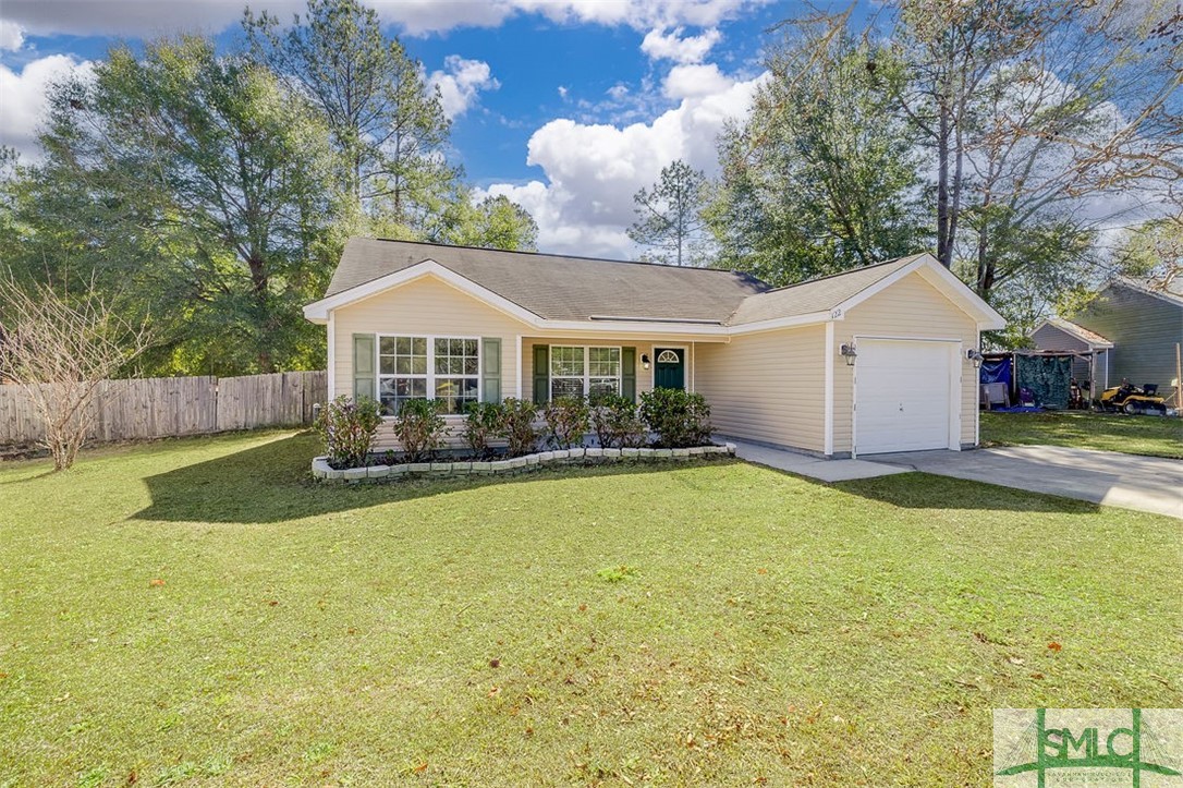 122 Knotty Pine Circle Springfield, GA 31329 - Photo 2 of 27 Gallery Image 2
