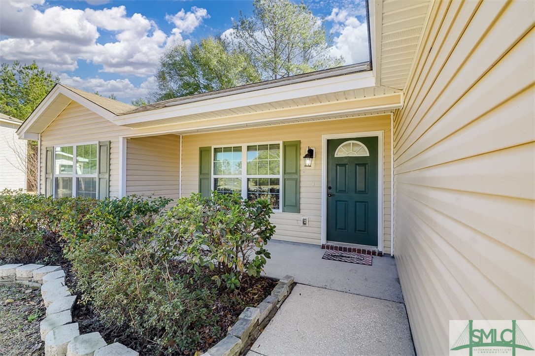 122 Knotty Pine Circle Springfield, GA 31329 - Photo 3 of 27 Gallery Image 3