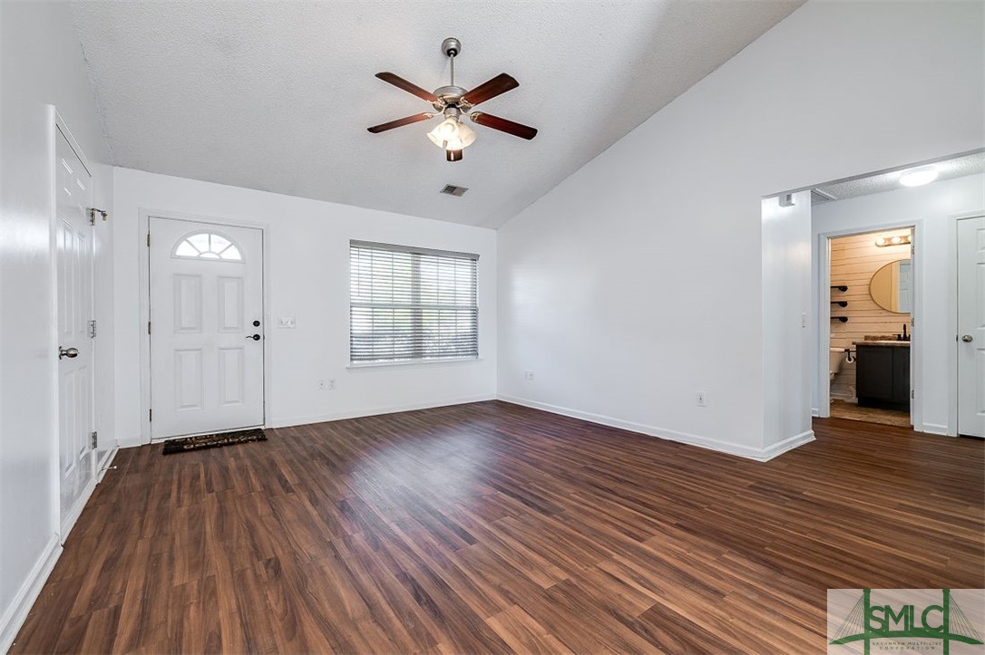 122 Knotty Pine Circle Springfield, GA 31329 - Photo 5 of 27 Gallery Image 5