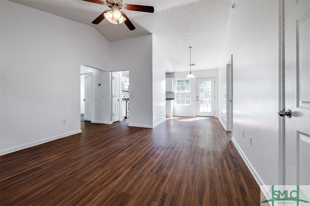 122 Knotty Pine Circle Springfield, GA 31329 - Photo 6 of 27 Gallery Image 6