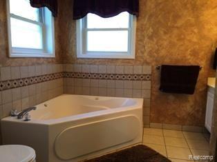 5678 Fisher Road Howell, MI 48855 - Photo 11 of 12 Fisher Master bath3.jpg