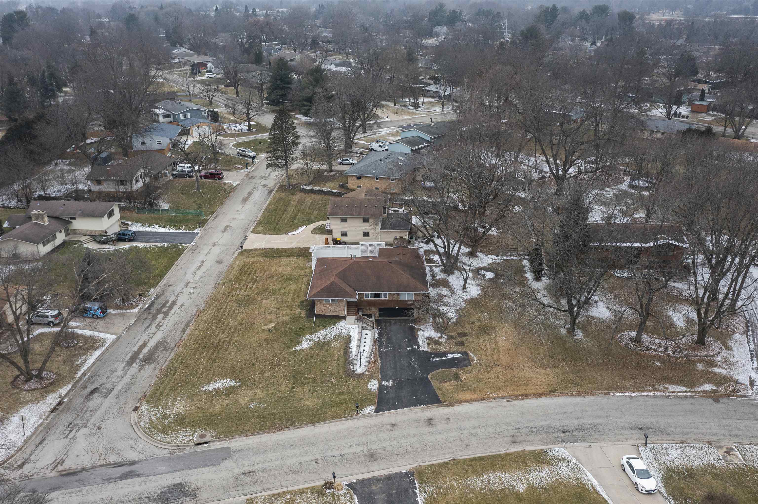4711 Brookview Road Rockford, IL 61107 - Photo 20 of 26 a view of outdoor space