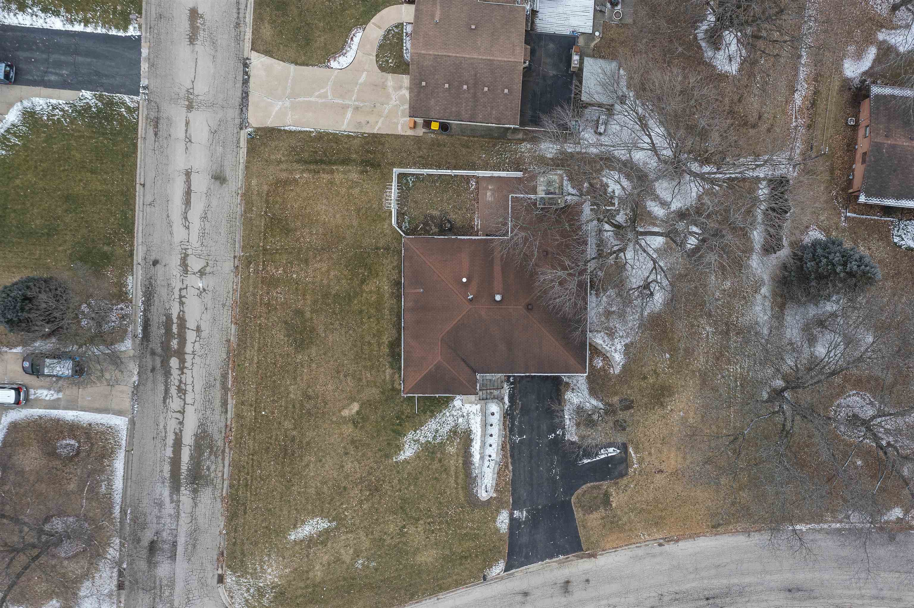 4711 Brookview Road Rockford, IL 61107 - Photo 21 of 26 an aerial view of a house